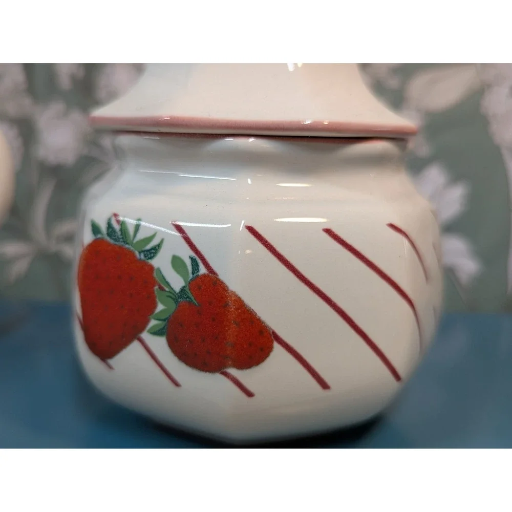 Mikasa Fresh Fruit Strawberries Creamer Sugar Bowl Set DP 002 Japan Vintage